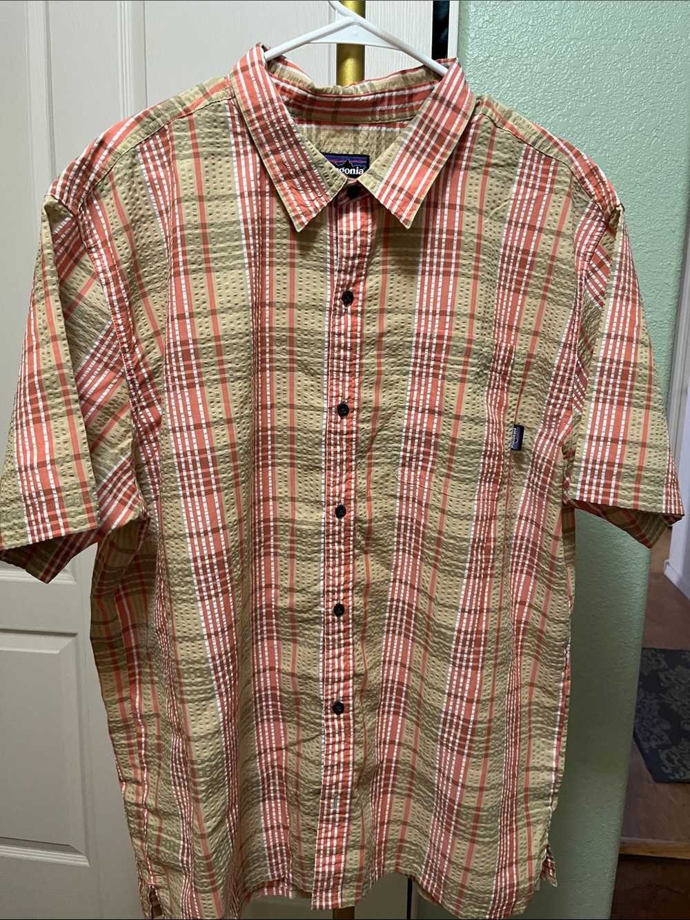 Patagonia Men’s Short-Sleeve Plaid Button-Up Shirt - Tan & Coral Stripe Sz XXL